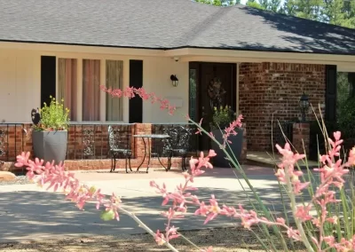 West_W_Front_of_house_Flowers